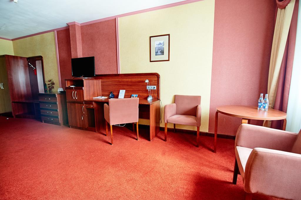 Hotel Polski Mielec Kültér fotó